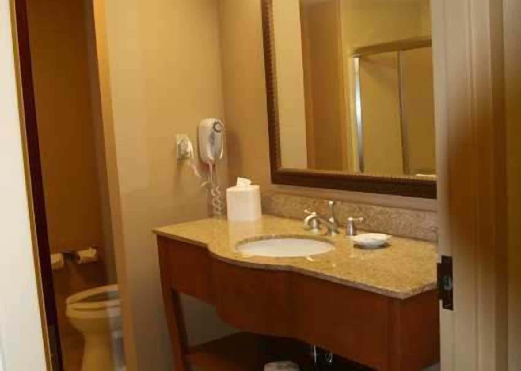 Hampton Inn & Suites Madisonville Zewnętrze zdjęcie