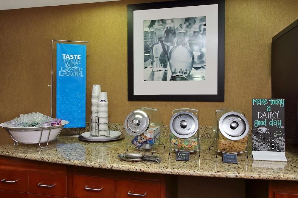 Hampton Inn & Suites Madisonville Zewnętrze zdjęcie