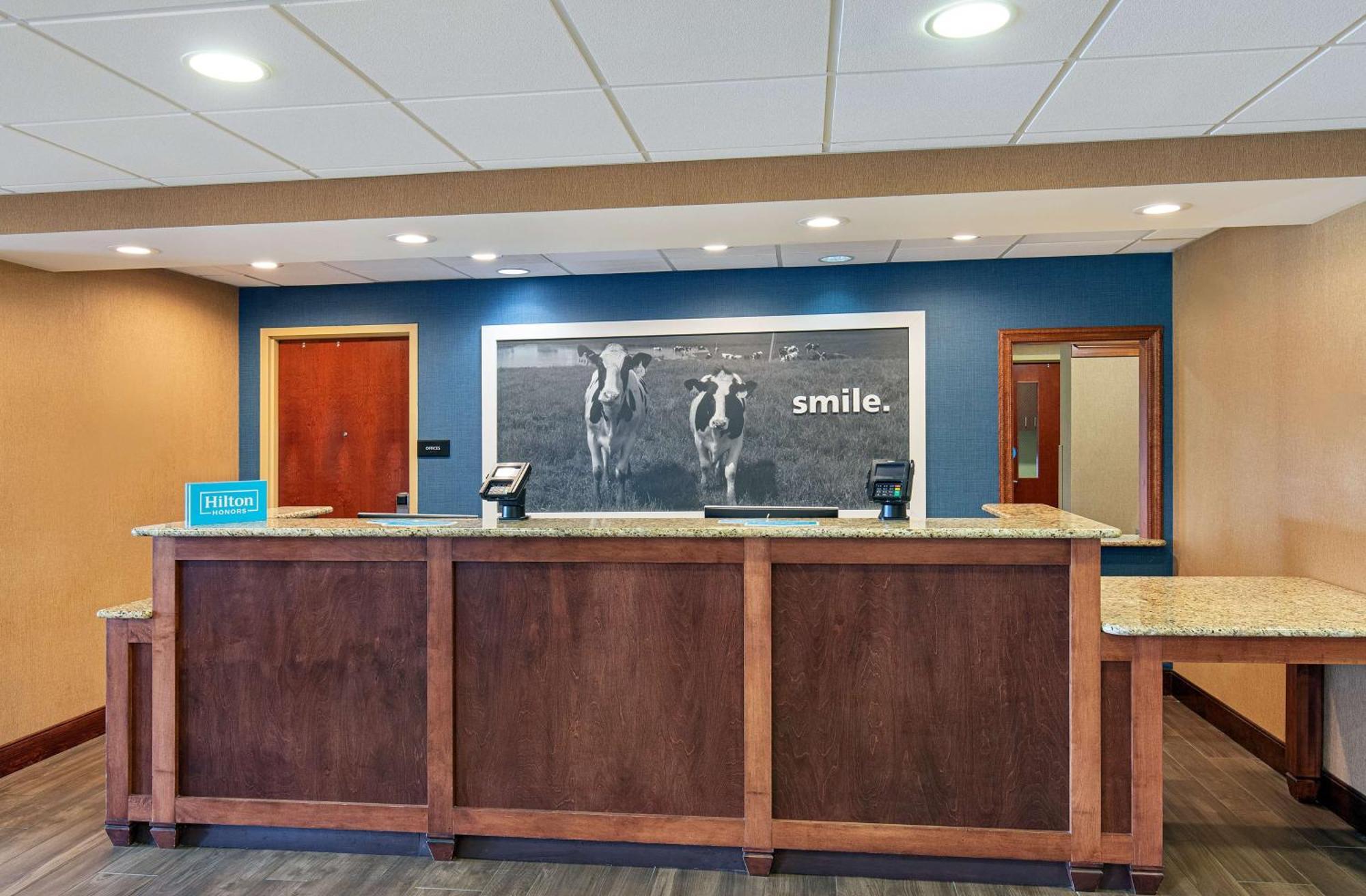 Hampton Inn & Suites Madisonville Zewnętrze zdjęcie