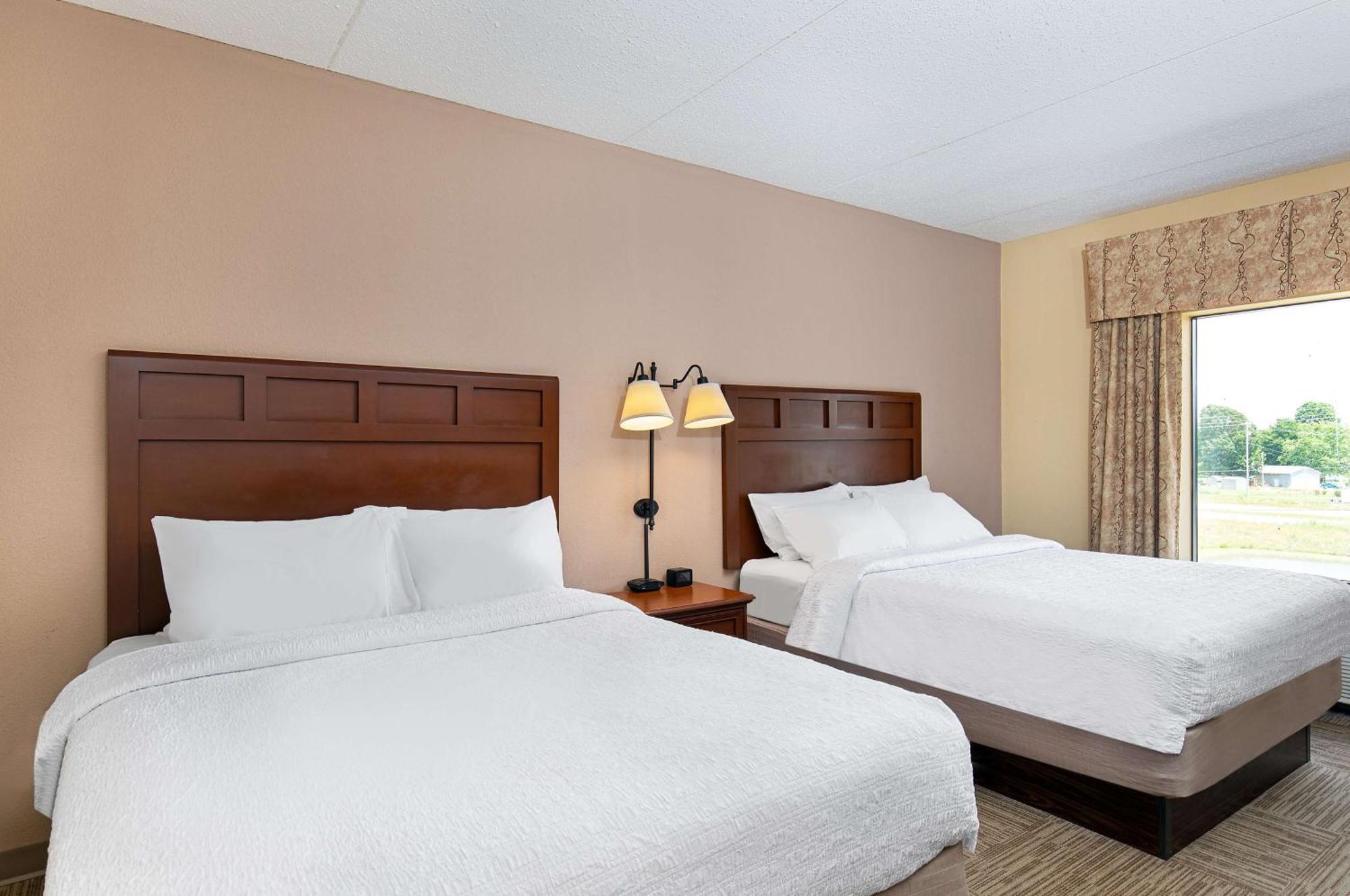 Hampton Inn & Suites Madisonville Zewnętrze zdjęcie