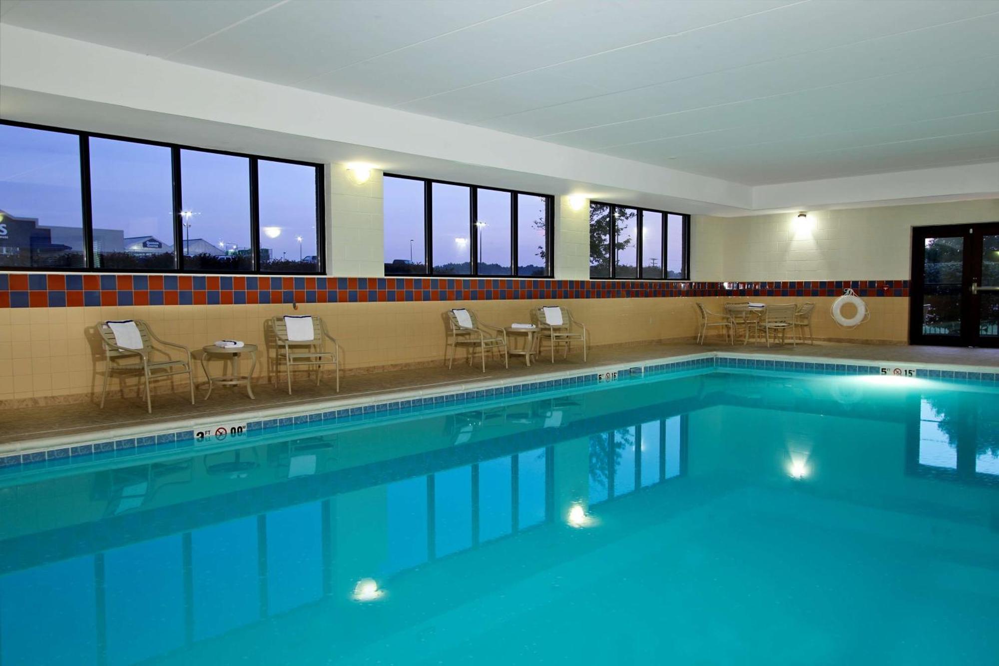Hampton Inn & Suites Madisonville Zewnętrze zdjęcie
