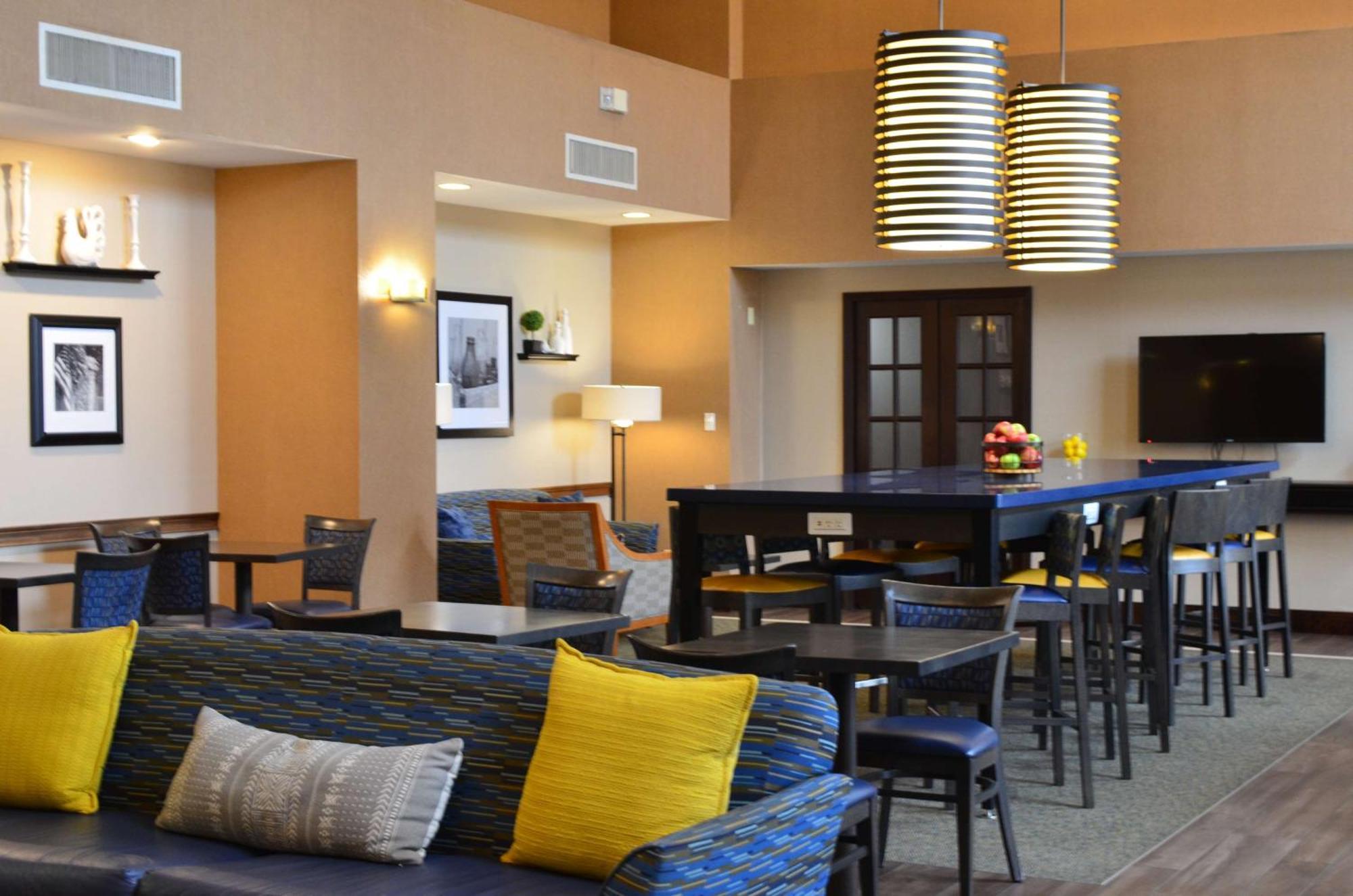 Hampton Inn & Suites Madisonville Zewnętrze zdjęcie