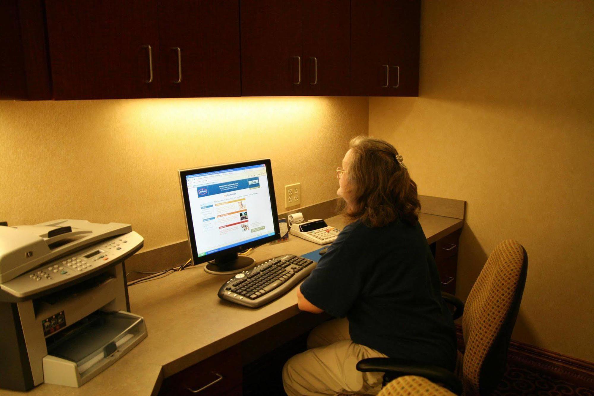 Hampton Inn & Suites Madisonville Zewnętrze zdjęcie